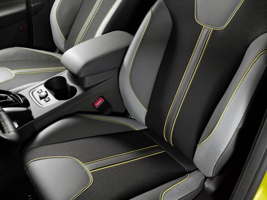  Ford Focus Hatchback 2010 года  (фото 47 из 52)